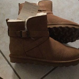 New BearPaw Emersyn Size 11 NeverWet Technology